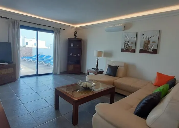 Perdomo Villa *